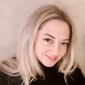 Meet your Posher, Genevieve